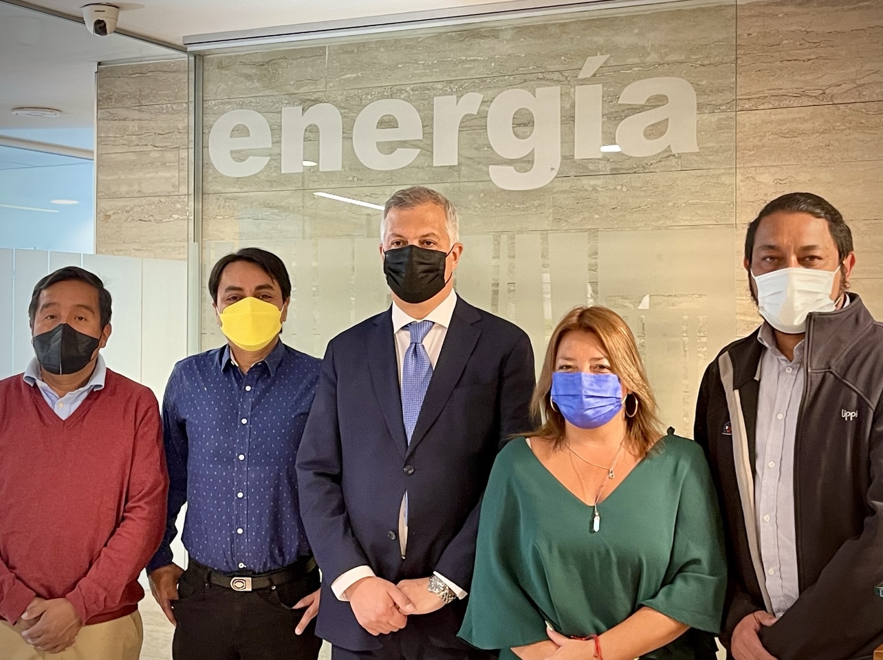 con ministro de Energia.jpg